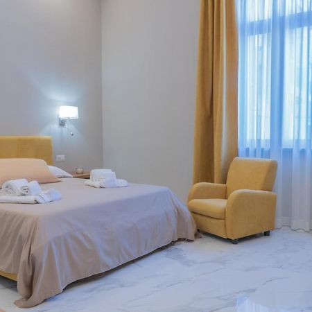 Le Suite Crotone Luaran gambar