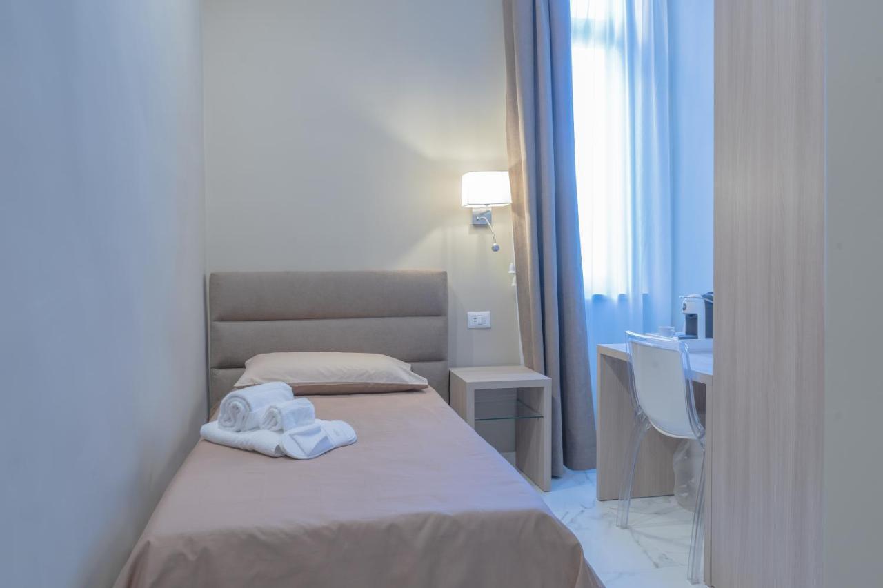 Le Suite Crotone Luaran gambar