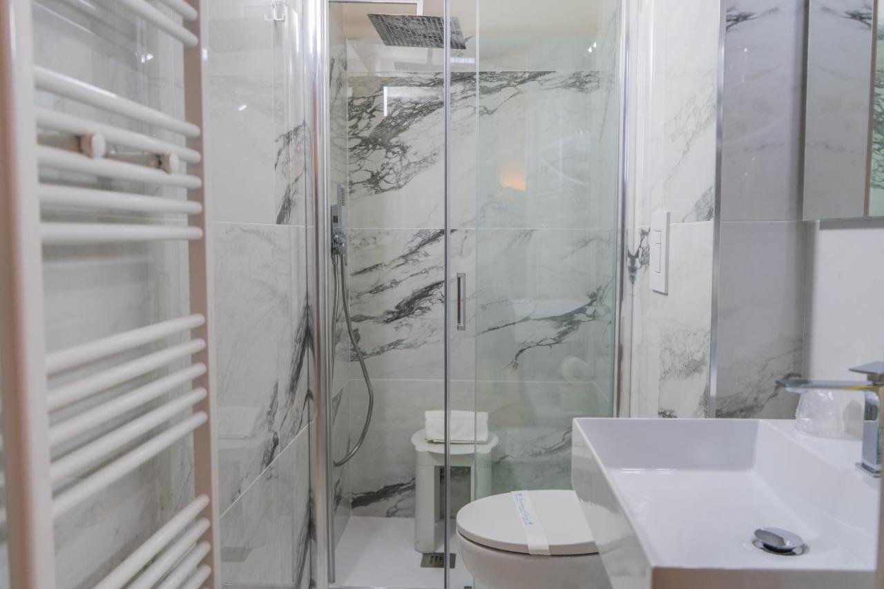 Le Suite Crotone Luaran gambar