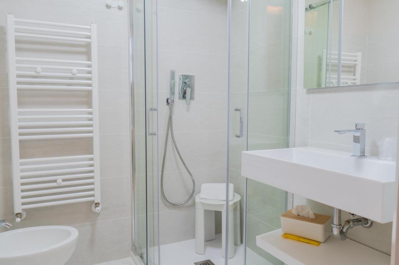 Le Suite Crotone Luaran gambar