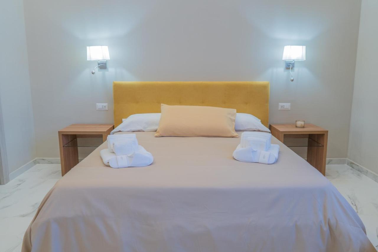Le Suite Crotone Luaran gambar