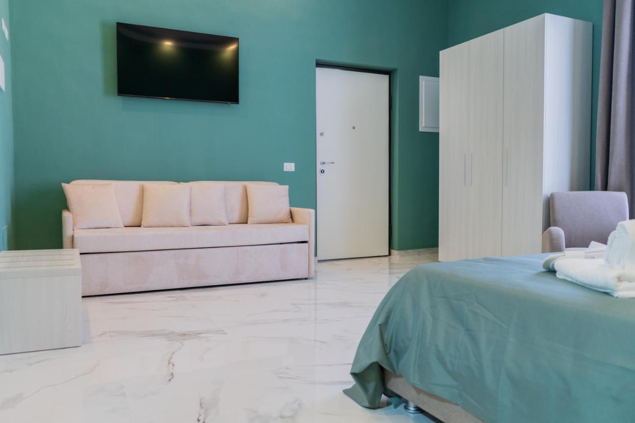 Le Suite Crotone Luaran gambar
