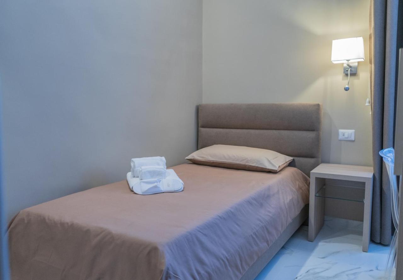 Le Suite Crotone Luaran gambar