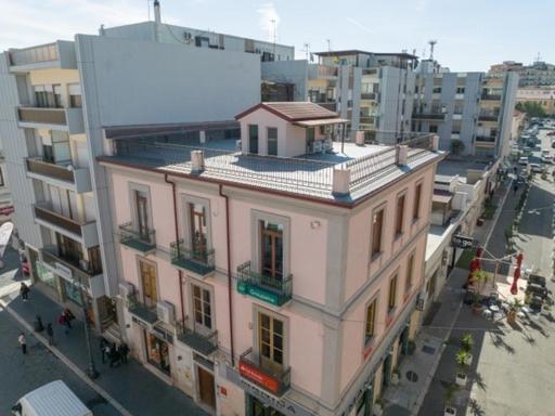 Le Suite Crotone Luaran gambar